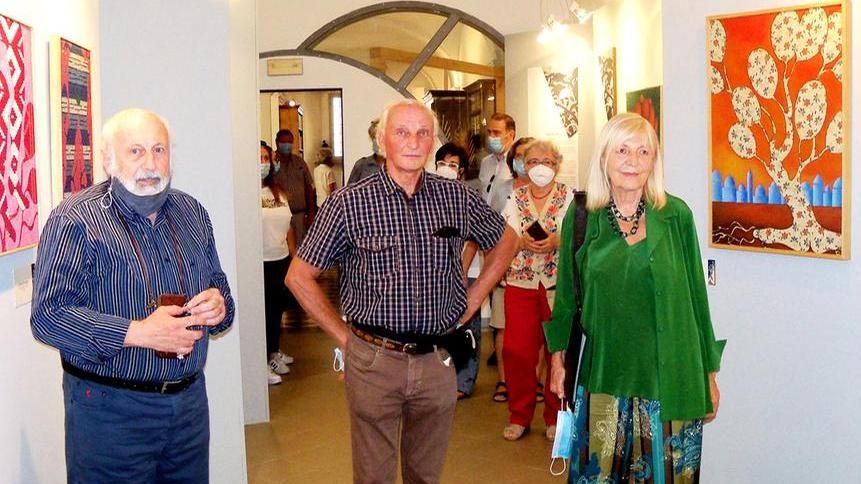 Da sx: Giancarlo Boglietti, Carlo Mazzetti; Giuliana Romano Bussola Inaugurazione mostra Metamorfosi, Città di Moncalvo